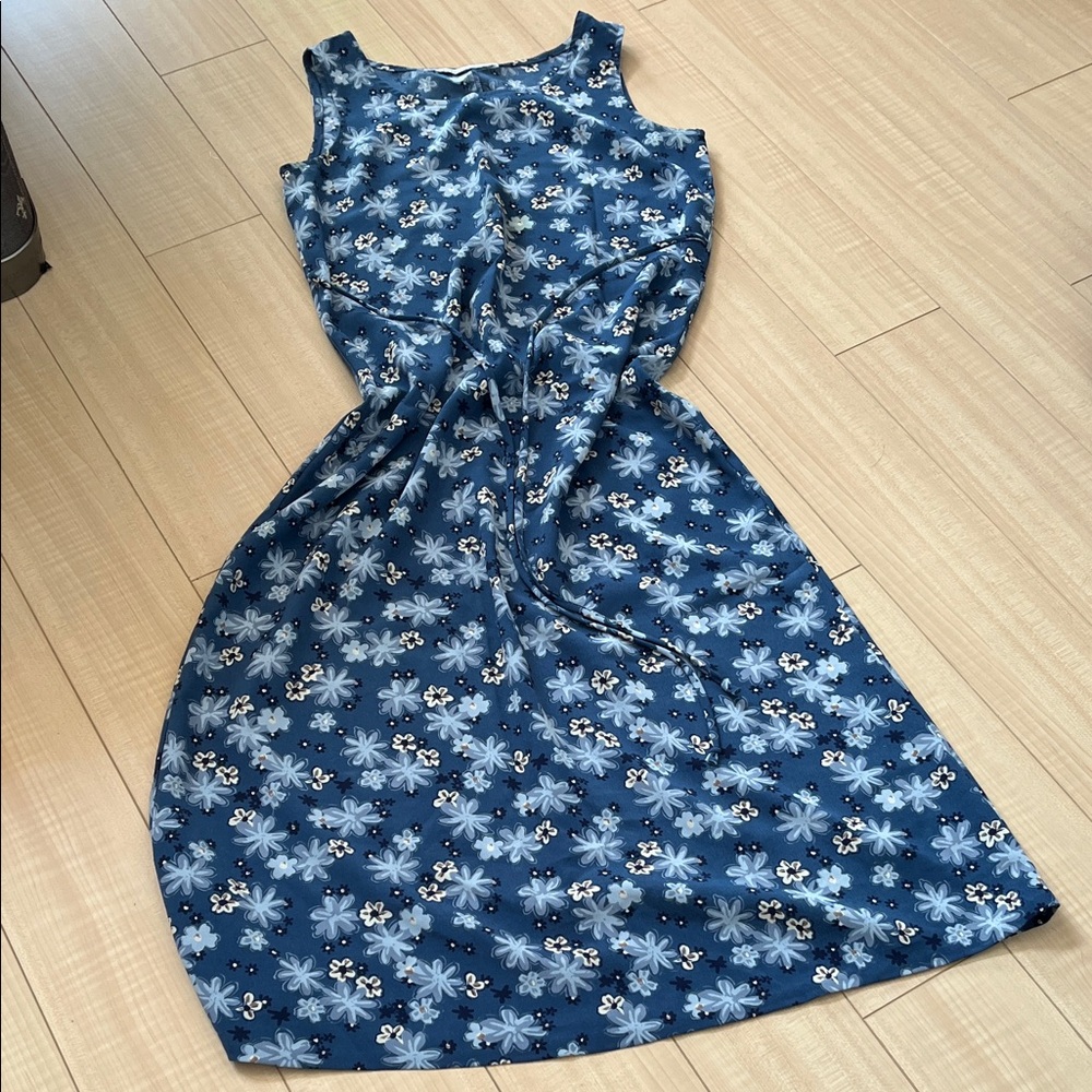 Jonathan Martin Blue and White Floral Midi Dress